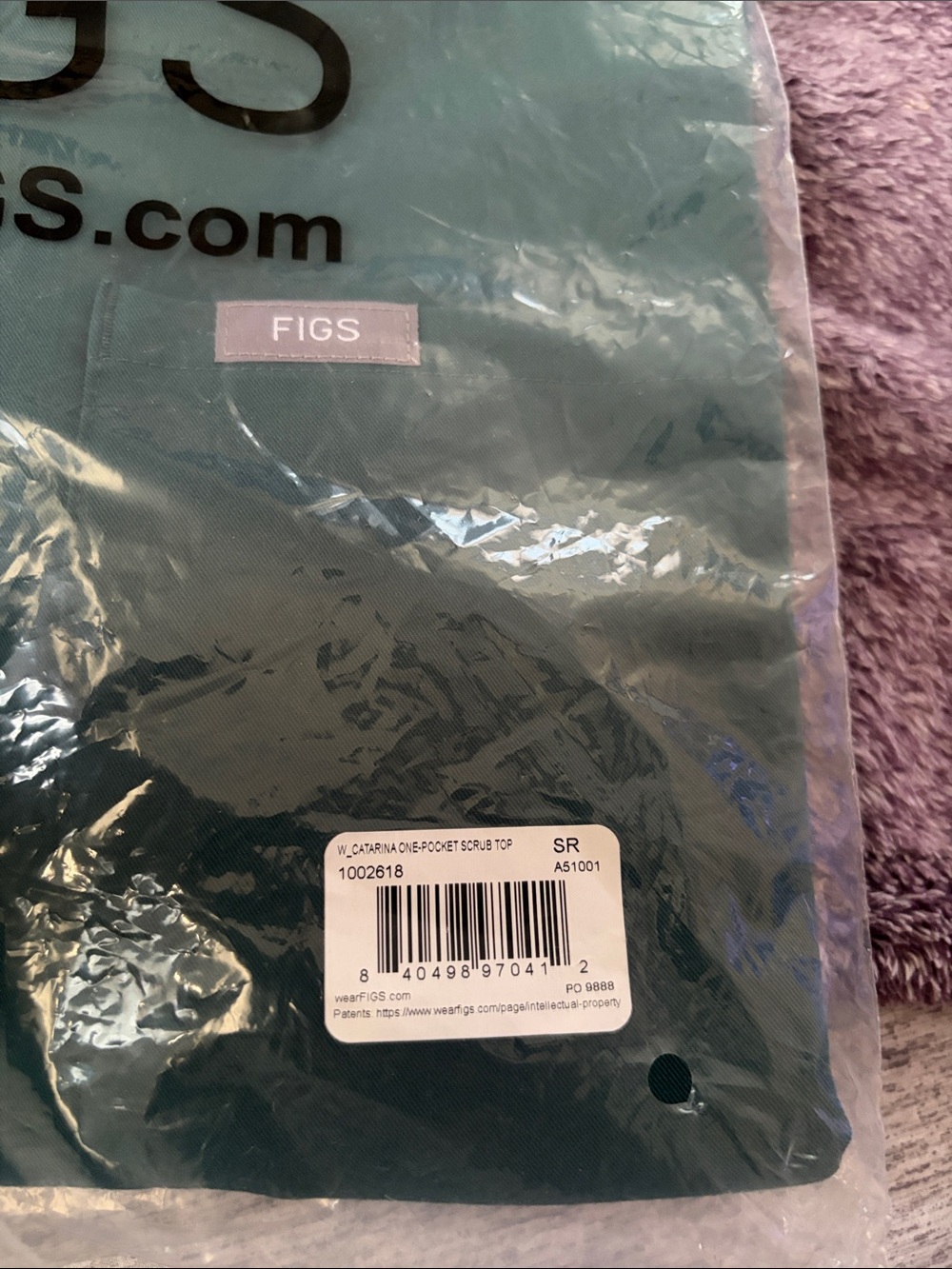 FIGS Catarina One-Pocket Scrub Top, size small